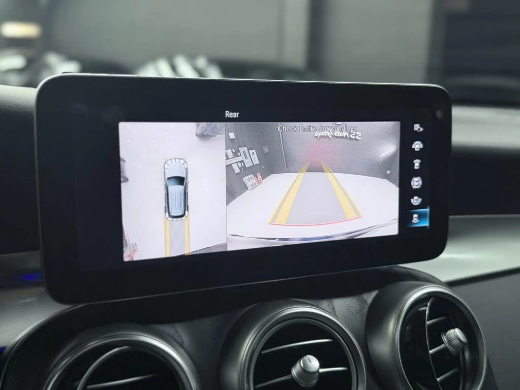 Mercedes-Benz GLC 300 4MATIC | AMG PKG| DISTRONIC| CARPLAY| 360CAM| PANO, снимка 11 - Автомобили и джипове - 54116871