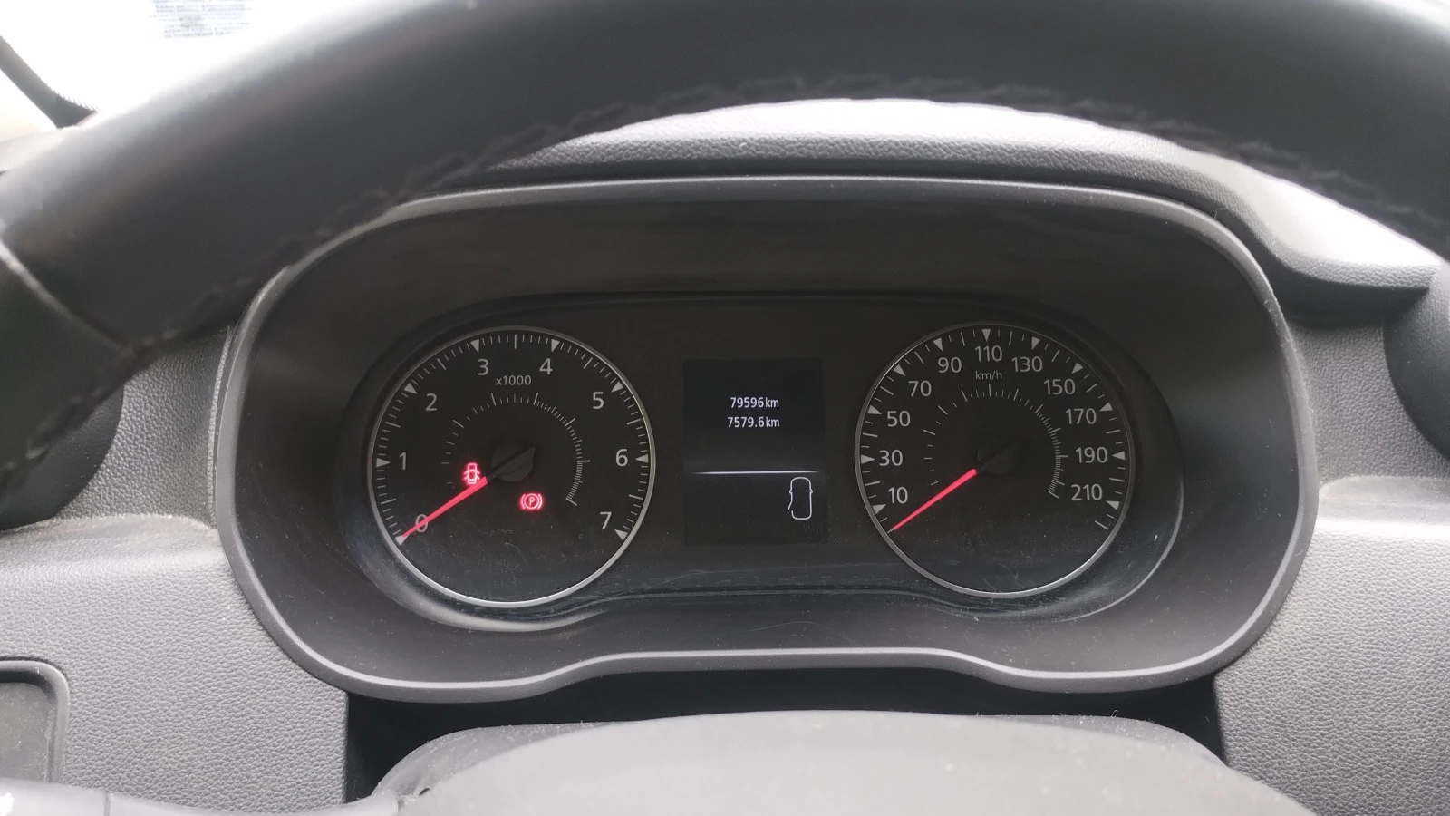 Dacia Duster Prestige 1.5 dCi 4x4, N1 фабрична гаранция 11.2026, снимка 6 - Автомобили и джипове - 54626081