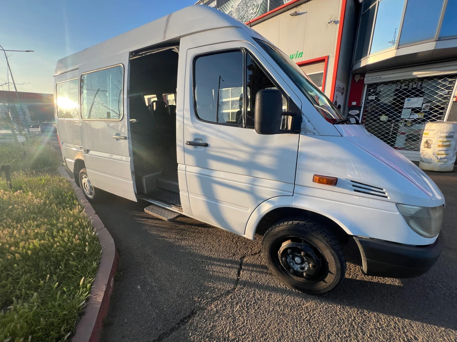Mercedes-Benz Sprinter 416 2.7  - изображение 3