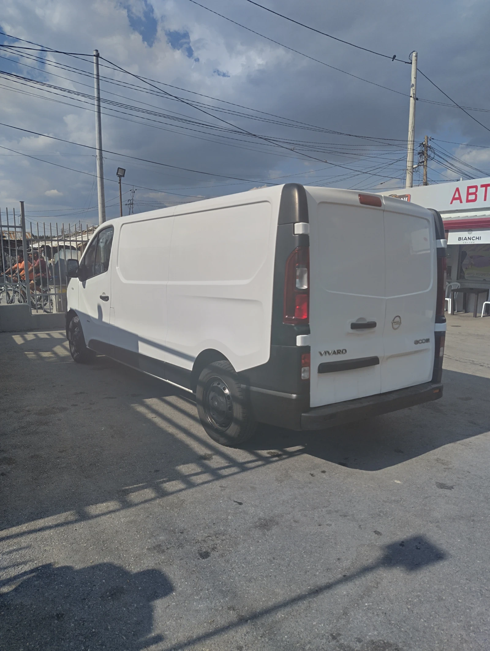 Opel Vivaro Дългата база 2016год - изображение 4