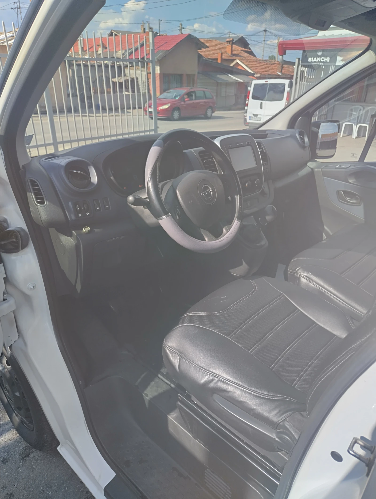Opel Vivaro Дългата база 2016год - изображение 7