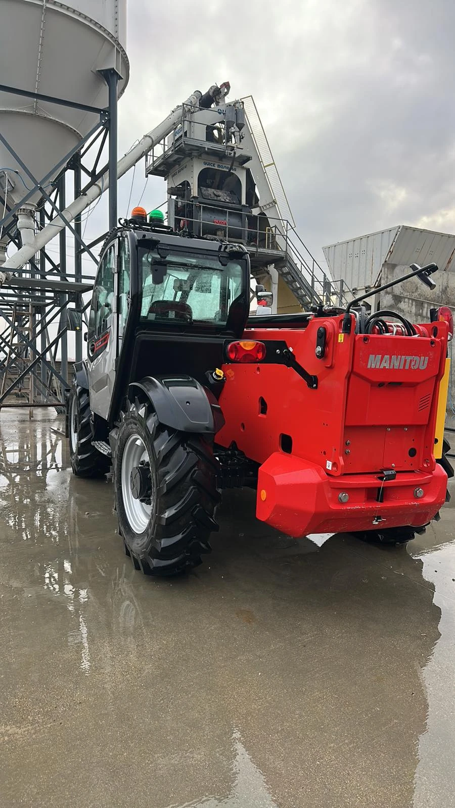 Телескопични товарачи Manitou 1335 - изображение 2