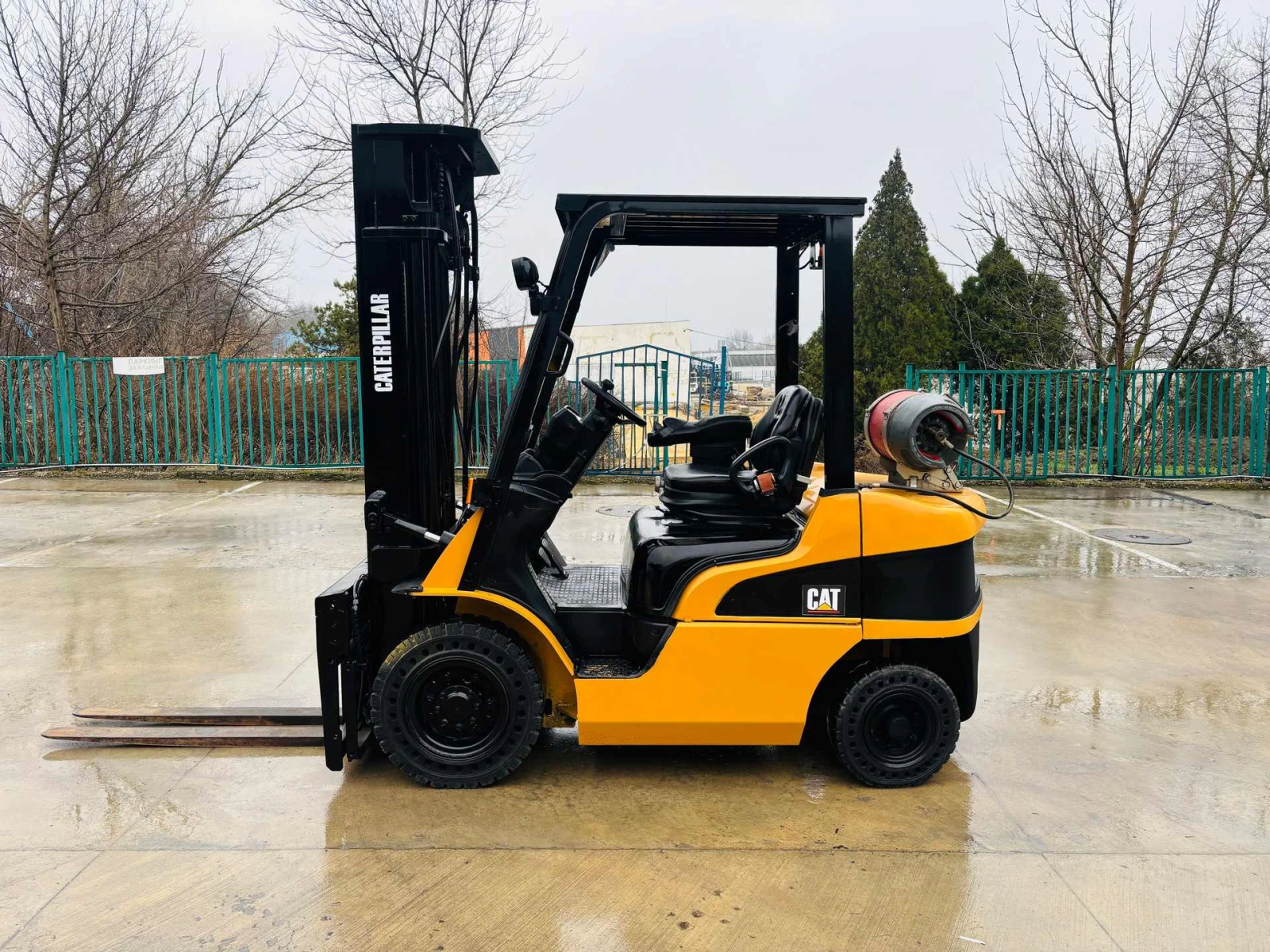 ������� Cat ������� ���������� � ������� ���������� | Mobile.bg � ����������� 1