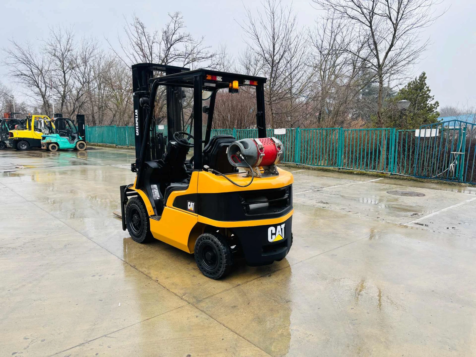 ������� Cat ������� ���������� � ������� ���������� | Mobile.bg � ����������� 2