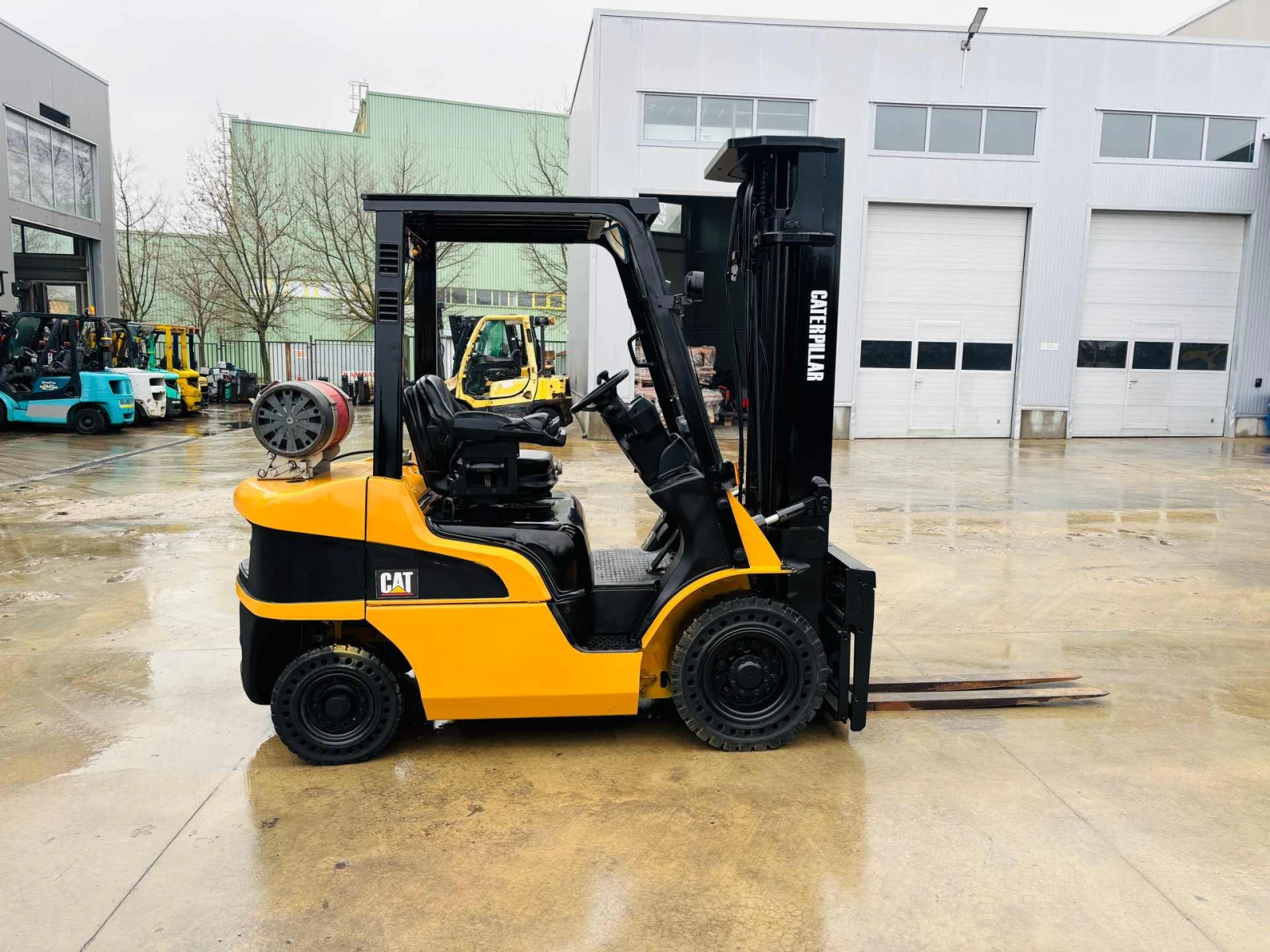 ������� Cat ������� ���������� � ������� ���������� | Mobile.bg � ����������� 4