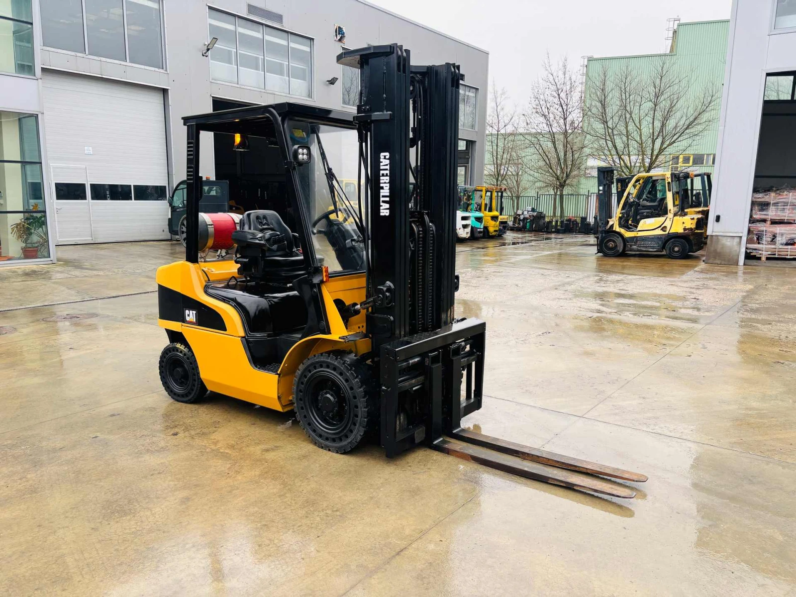 ������� Cat ������� ���������� � ������� ���������� | Mobile.bg � ����������� 5