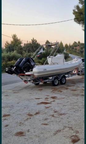 Надуваема лодка Mercury Rib, снимка 3 - Воден транспорт - 48302492