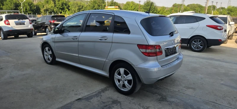 Mercedes-Benz B 180 180* Navi* 135000km* UNIKAT* , снимка 4 - Автомобили и джипове - 46638214
