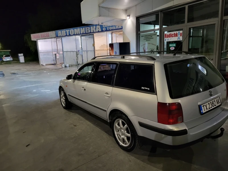 VW Passat, снимка 4 - Автомобили и джипове - 47116623