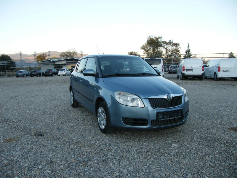 Skoda Fabia 1.2i, снимка 2 - Автомобили и джипове - 47692764