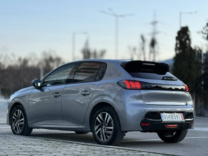 Peugeot 208 ПОДГРЕВ НА СЕДАЛКИ !1.2 PureTech 100 Allure, снимка 4 - Автомобили и джипове - 52533544