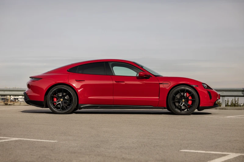 Porsche Taycan GTS, снимка 7 - Автомобили и джипове - 52849333