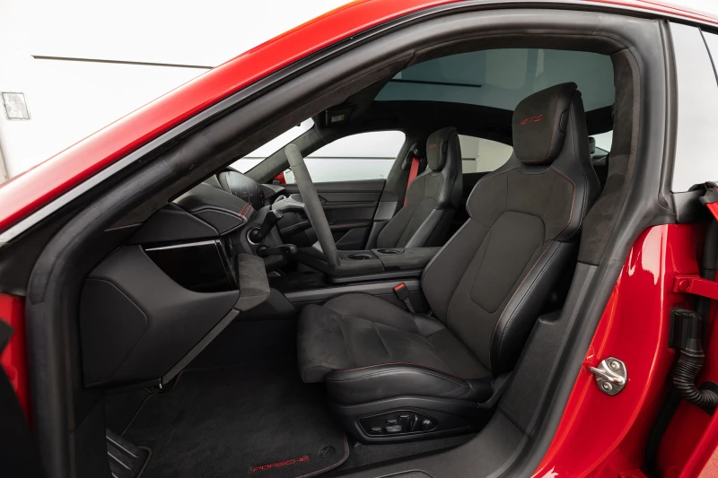 Porsche Taycan GTS, снимка 10 - Автомобили и джипове - 52849333