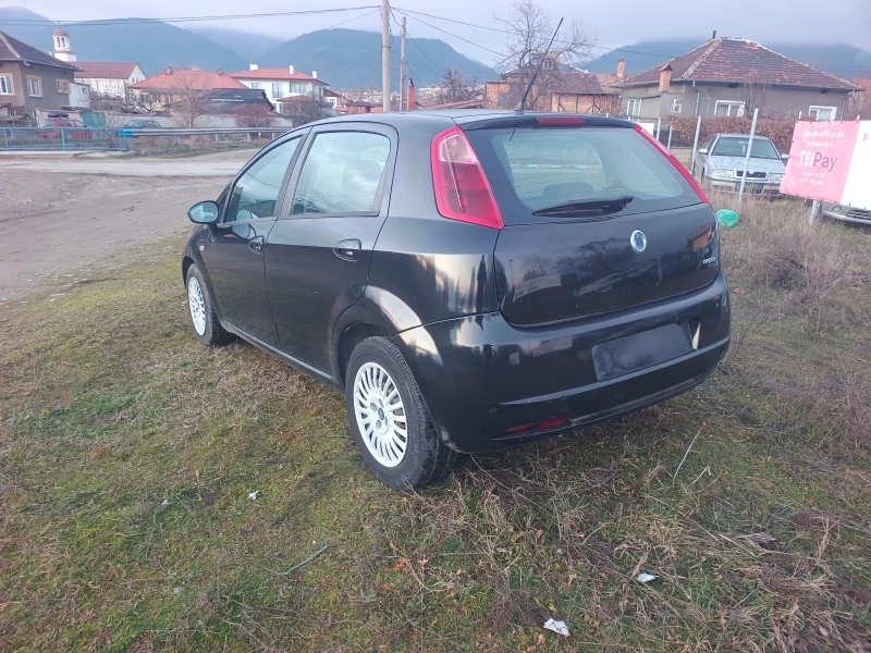 Fiat Punto 1.3 Mjet/Euro 4/Климатик /90 к.с., снимка 8 - Автомобили и джипове - 52943348