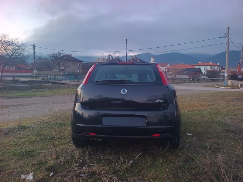 Fiat Punto 1.3 Mjet/Euro 4/Климатик /90 к.с., снимка 7 - Автомобили и джипове - 52943348
