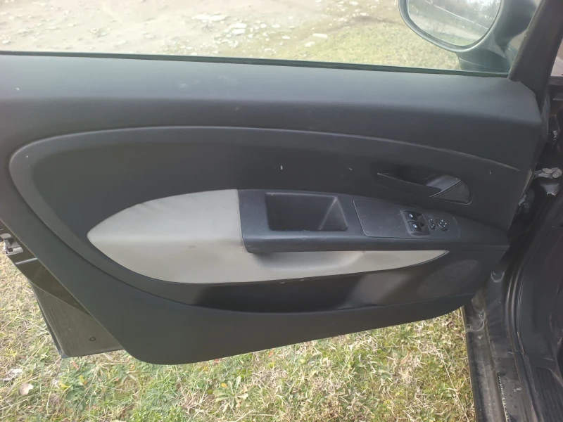 Fiat Punto 1.3 Mjet/Euro 4/Климатик /90 к.с., снимка 14 - Автомобили и джипове - 52943348