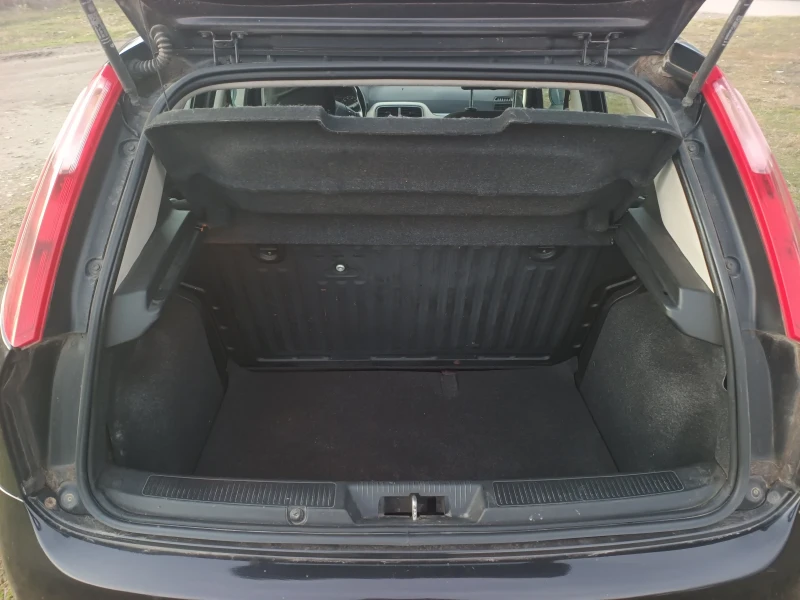 Fiat Punto 1.3 Mjet/Euro 4/Климатик /90 к.с., снимка 9 - Автомобили и джипове - 52943348