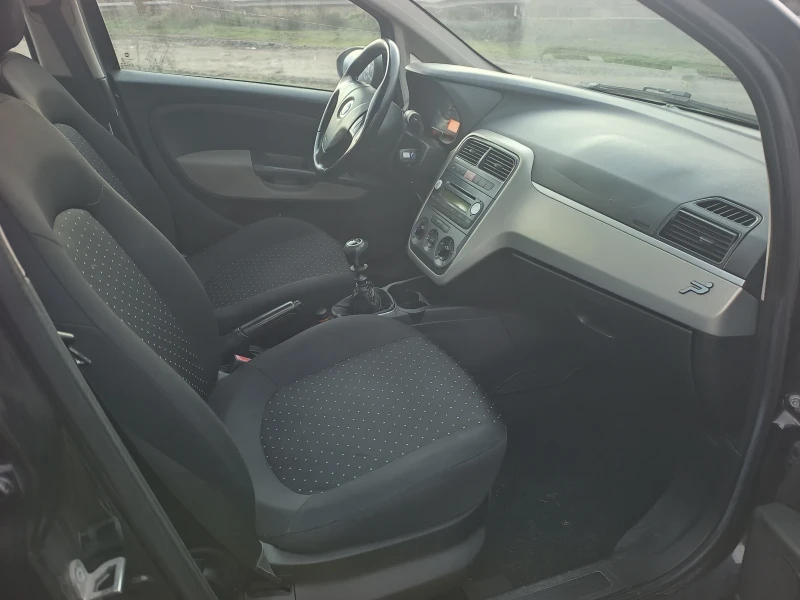 Fiat Punto 1.3 Mjet/Euro 4/Климатик /90 к.с., снимка 12 - Автомобили и джипове - 52943348