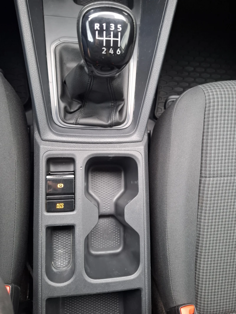 VW Caddy 2.0 TDI Kasten, снимка 12 - Автомобили и джипове - 53328072