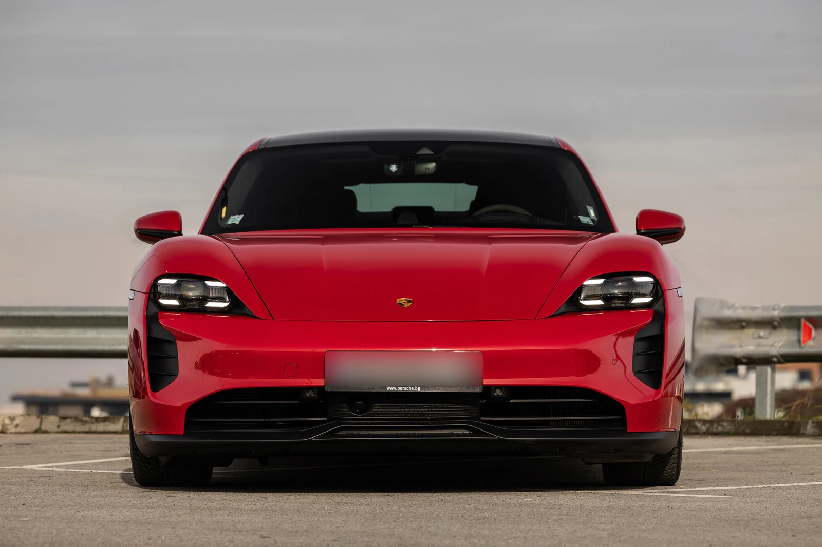 Porsche Taycan GTS, снимка 1