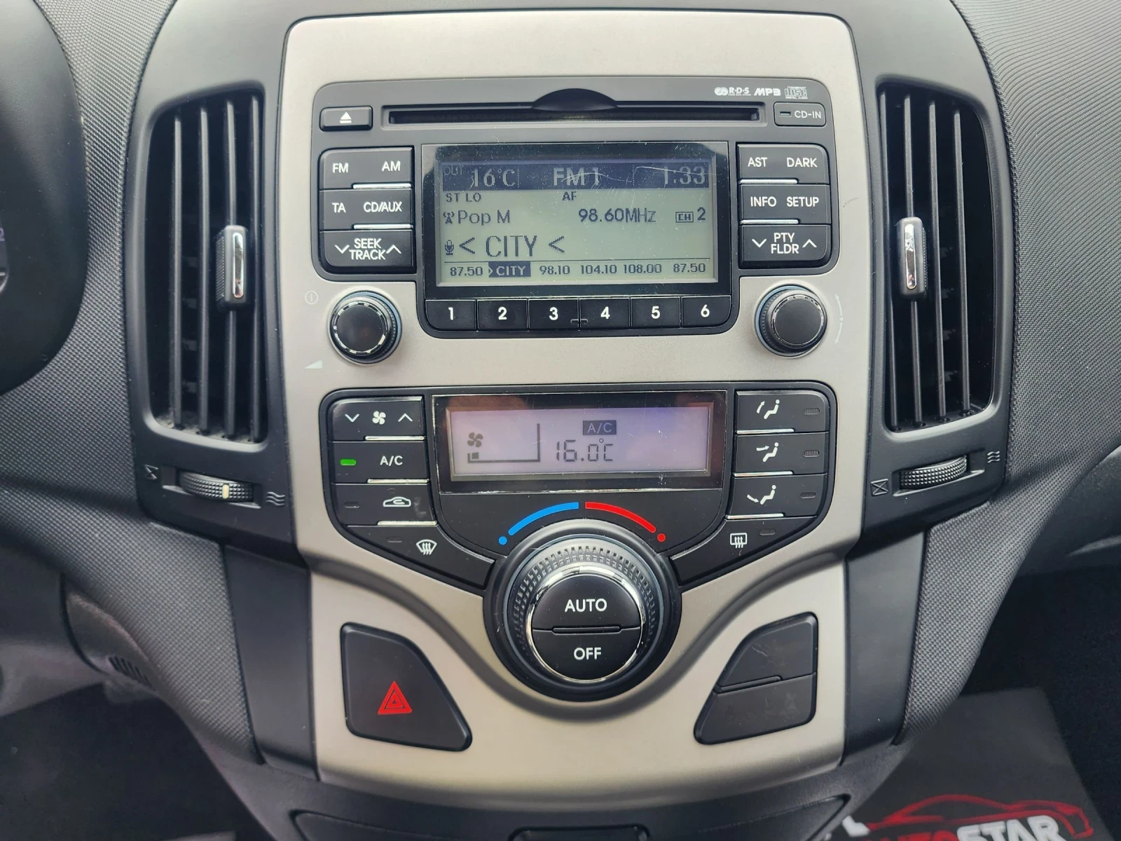 Hyundai I30 1.6 CRDI - изображение 9