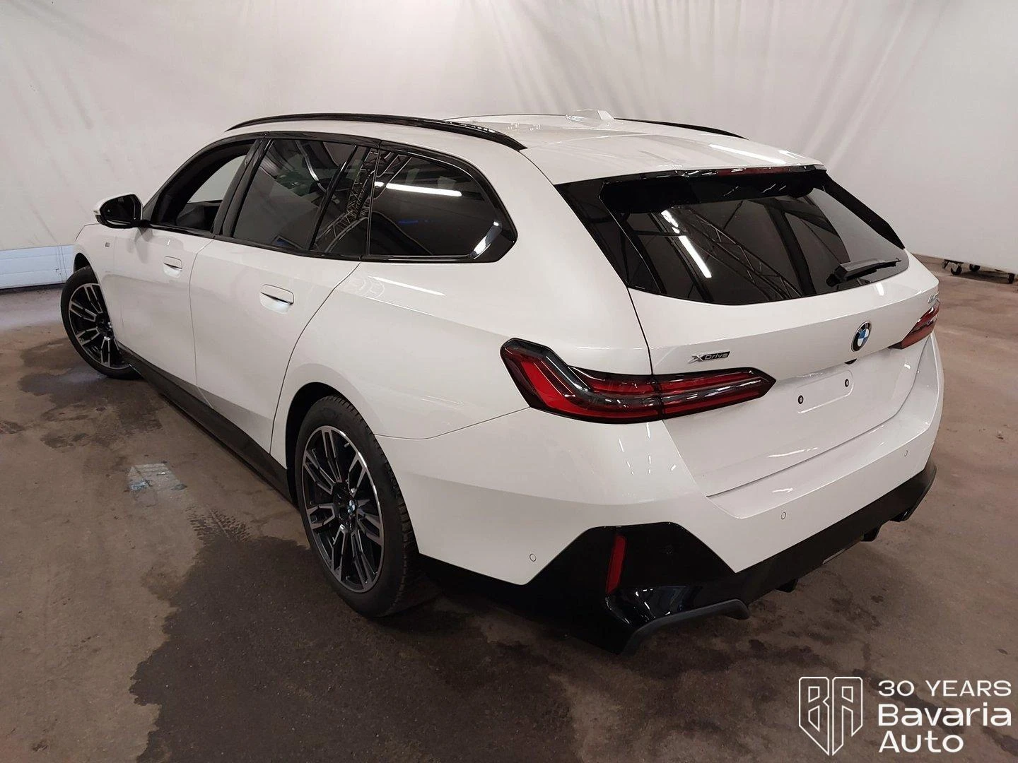 BMW 540 d xDrive Touring M Sport Paket Steptronic - изображение 2