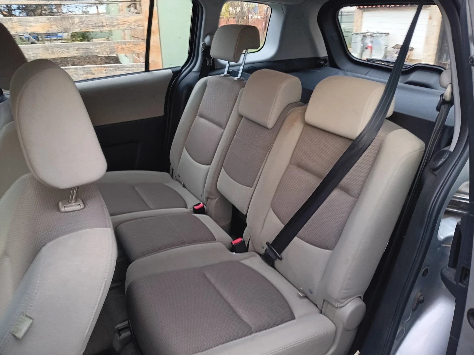 Mazda 5 1.8 - изображение 10