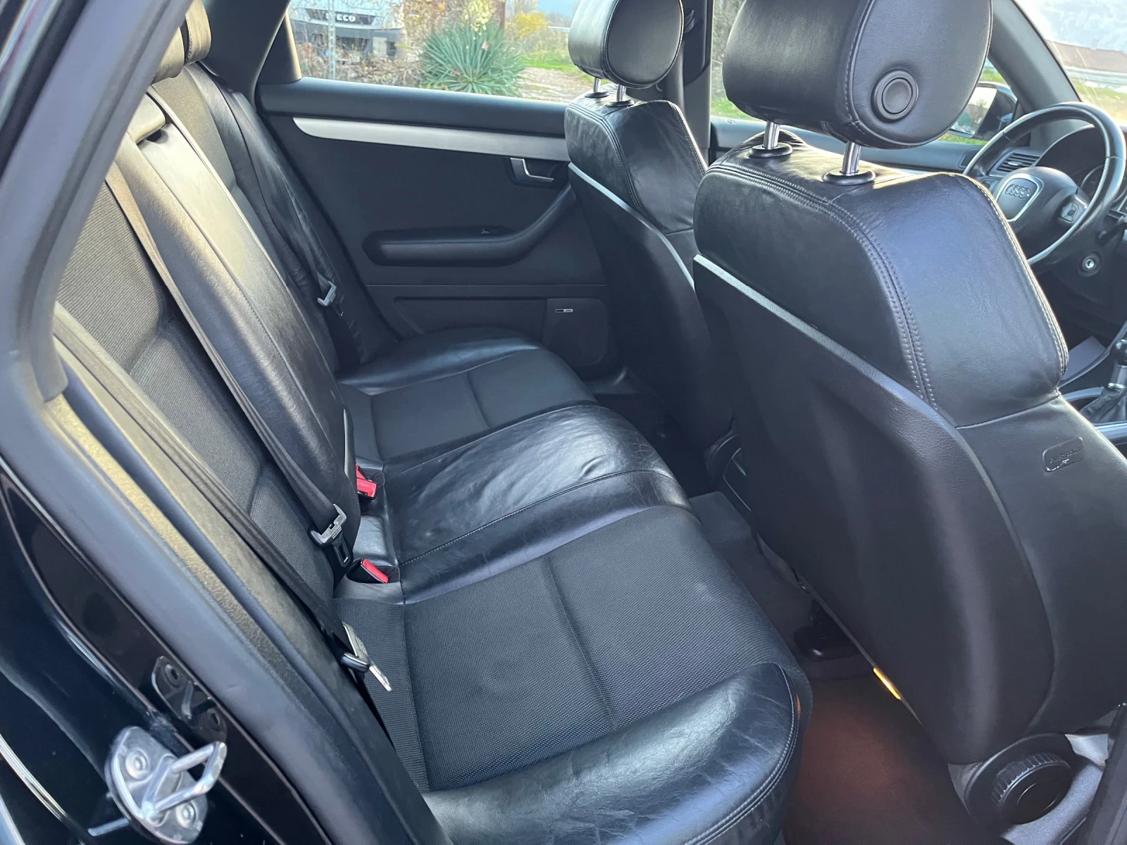 Audi A4 2.0TDI-140-S-LINE-ITALIA - изображение 7