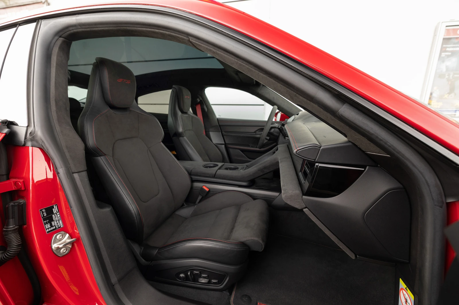 Porsche Taycan GTS | Mobile.bg � ����������� 12