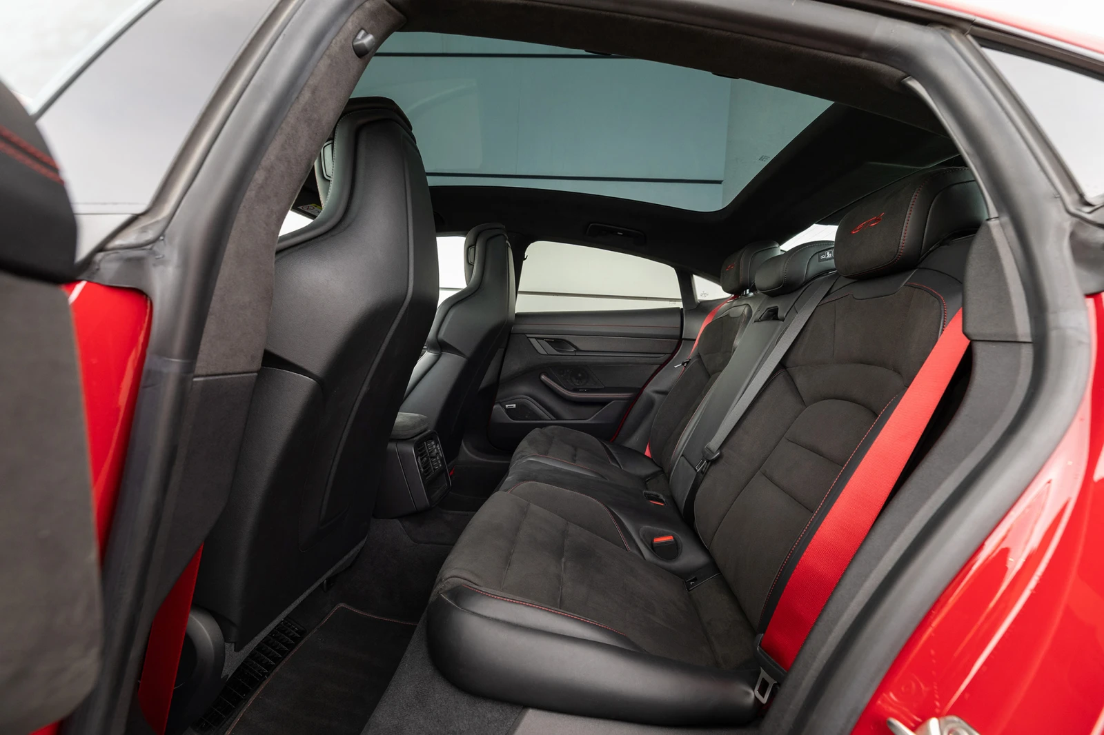 Porsche Taycan GTS | Mobile.bg � ����������� 14