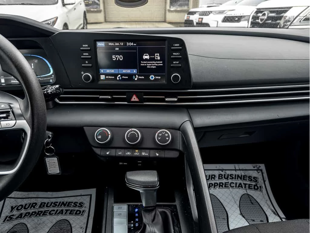 Hyundai Elantra * ESSENTIAL | ONE OWNER | HEATED SEATS | CARPLAY | | Mobile.bg � ����������� 11