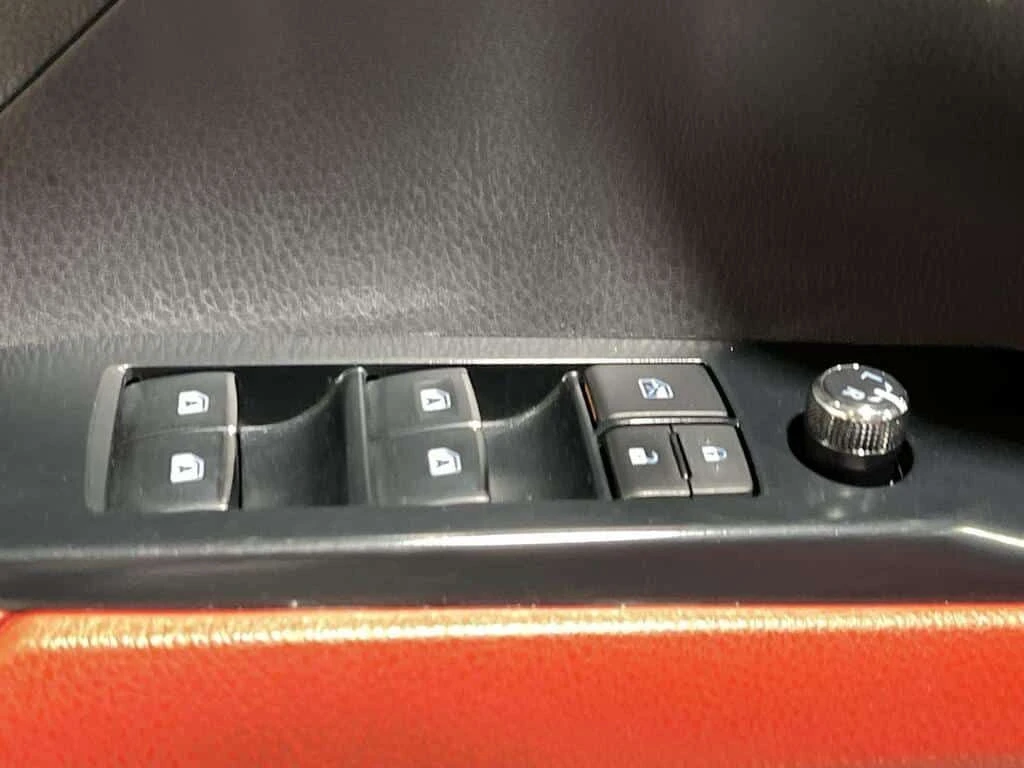 Toyota Camry * XSE PACKAGE JBL AUDIO SPORT WHEELS AND LEATHER S, снимка 11 - Автомобили и джипове - 53725395