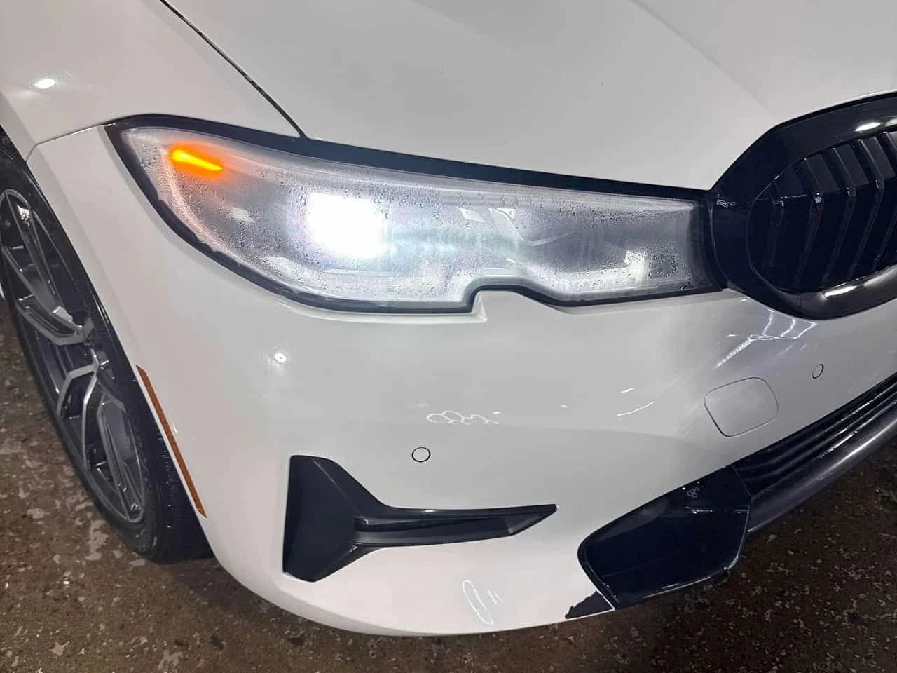 BMW 330 330i xDrive  CARFAX, снимка 17 - Автомобили и джипове - 53994257