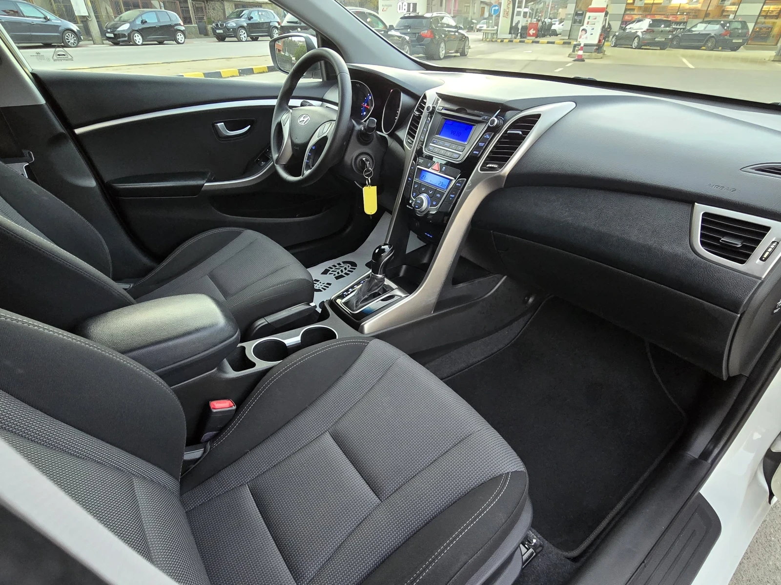 Hyundai I30 Топ състояние внос Италия , снимка 17 - Автомобили и джипове - 54115459