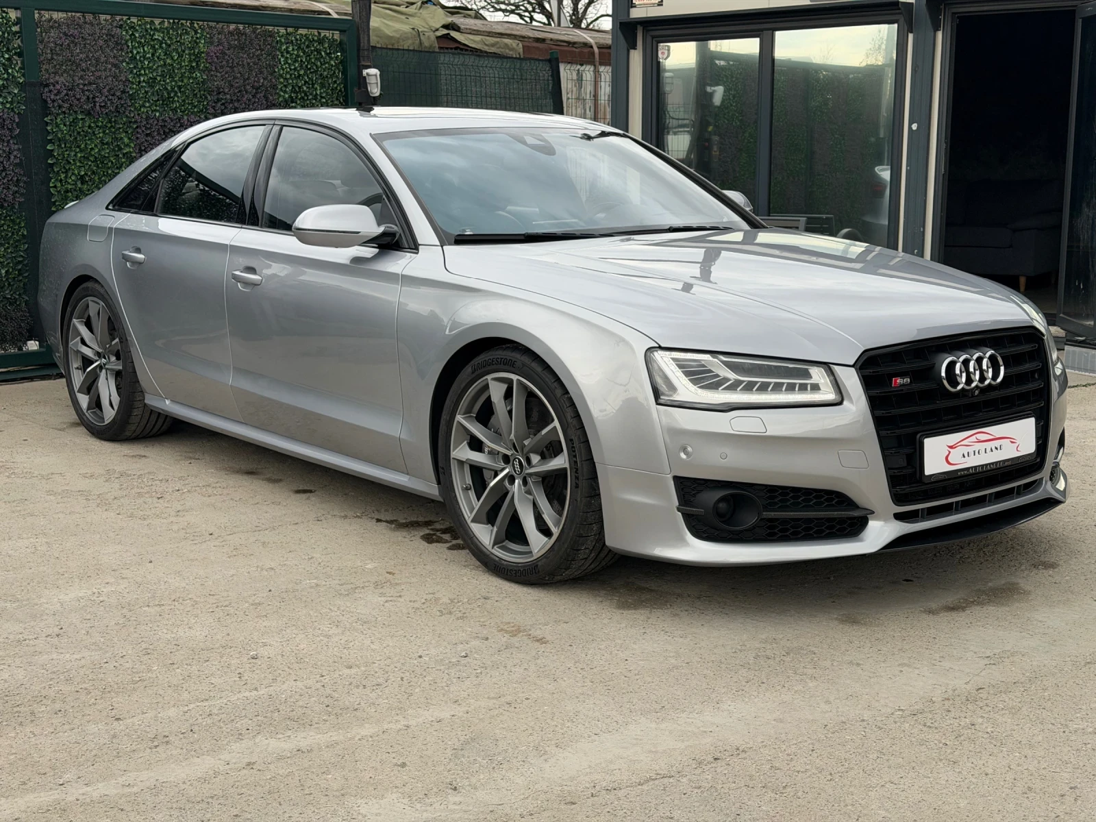 Audi S8 S8-PLUS/B&O/MATRIX/PANO/NAVI/HEADup/СОБСТВЕН ЛИЗИН, снимка 2 - Автомобили и джипове - 54174244
