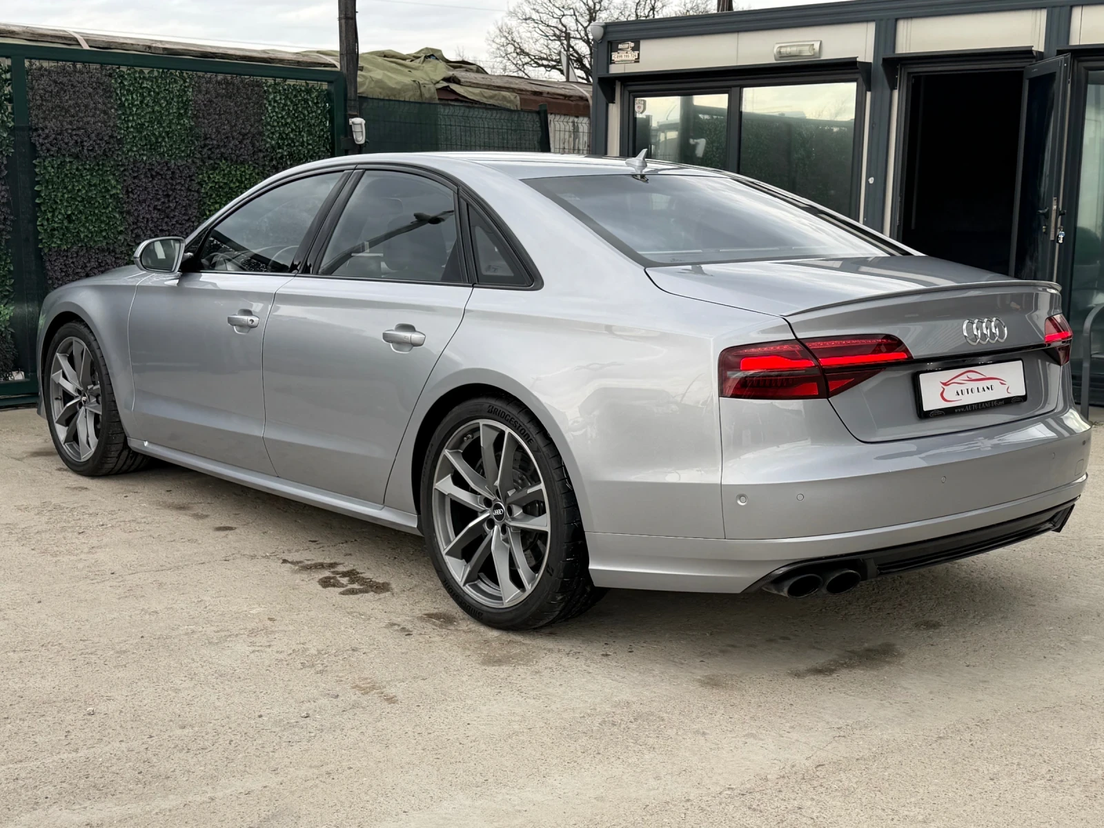 Audi S8 S8-PLUS/B&O/MATRIX/PANO/NAVI/HEADup/СОБСТВЕН ЛИЗИН, снимка 6 - Автомобили и джипове - 54174244