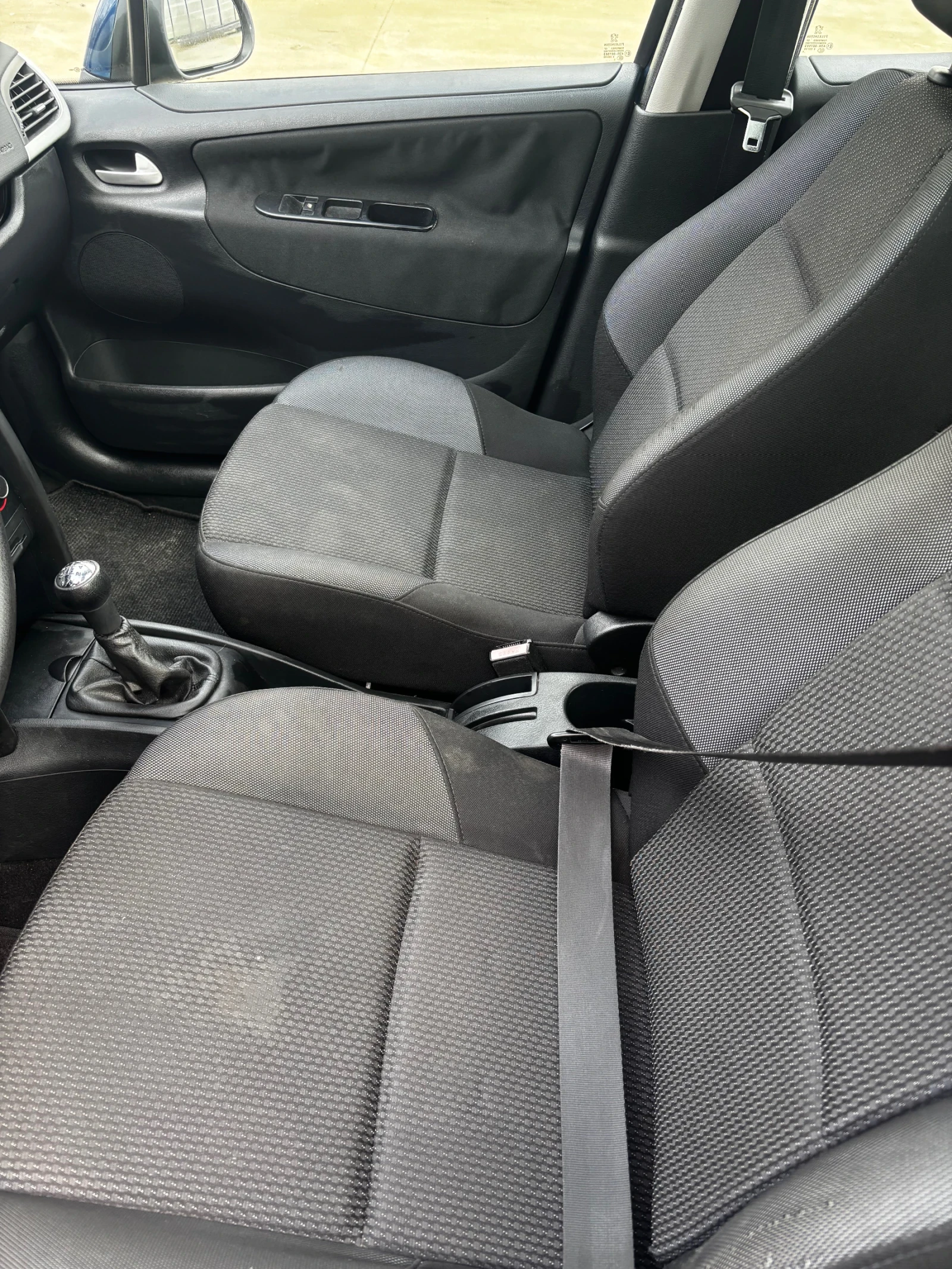 Peugeot 207, снимка 6 - Автомобили и джипове - 54874165