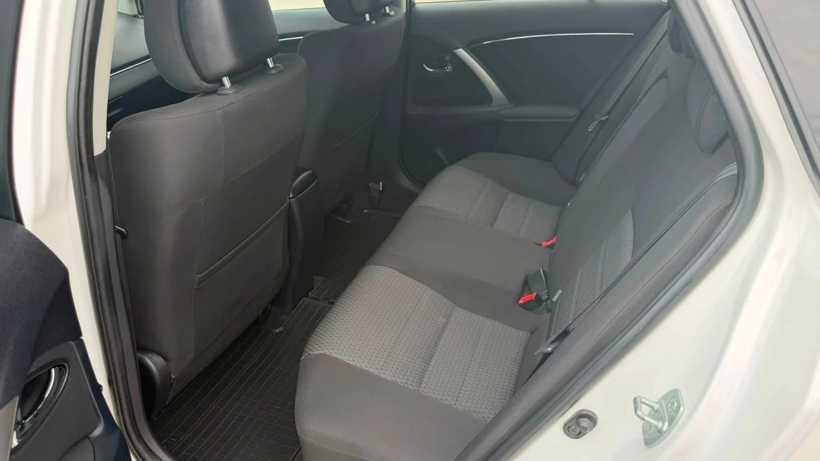 Toyota Avensis 1.8i   EURO5 | Mobile.bg � ����������� 11