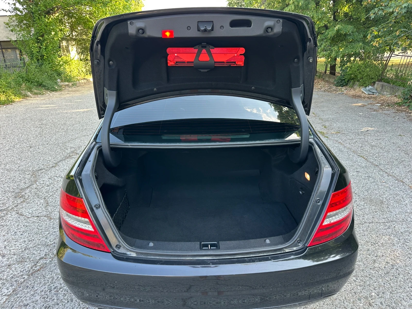 Mercedes-Benz C 220 CAR PLAY/XENON/7g-Tronik, снимка 14 - Автомобили и джипове - 55386693