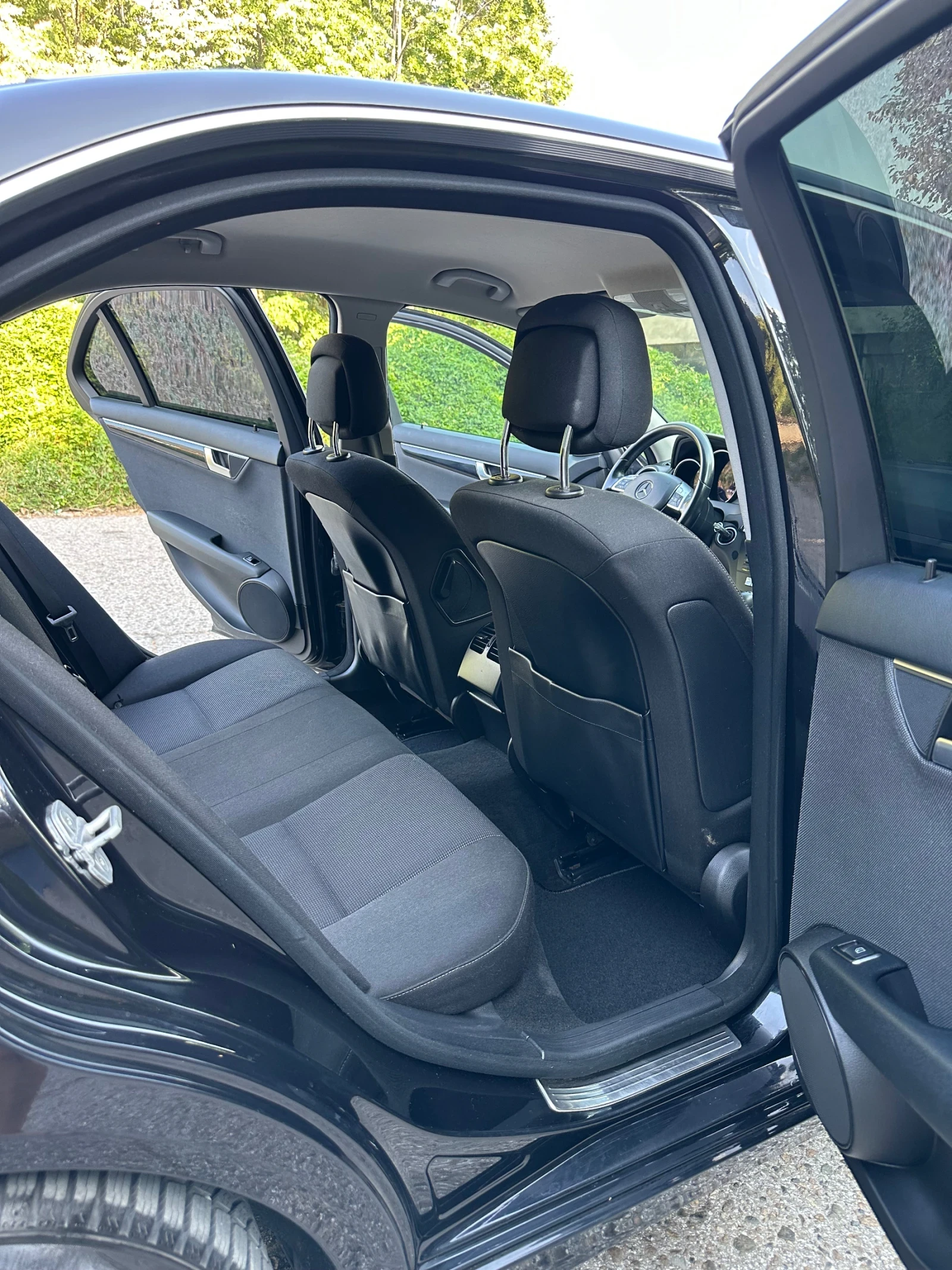 Mercedes-Benz C 220 CAR PLAY/XENON/7g-Tronik, снимка 13 - Автомобили и джипове - 55386693