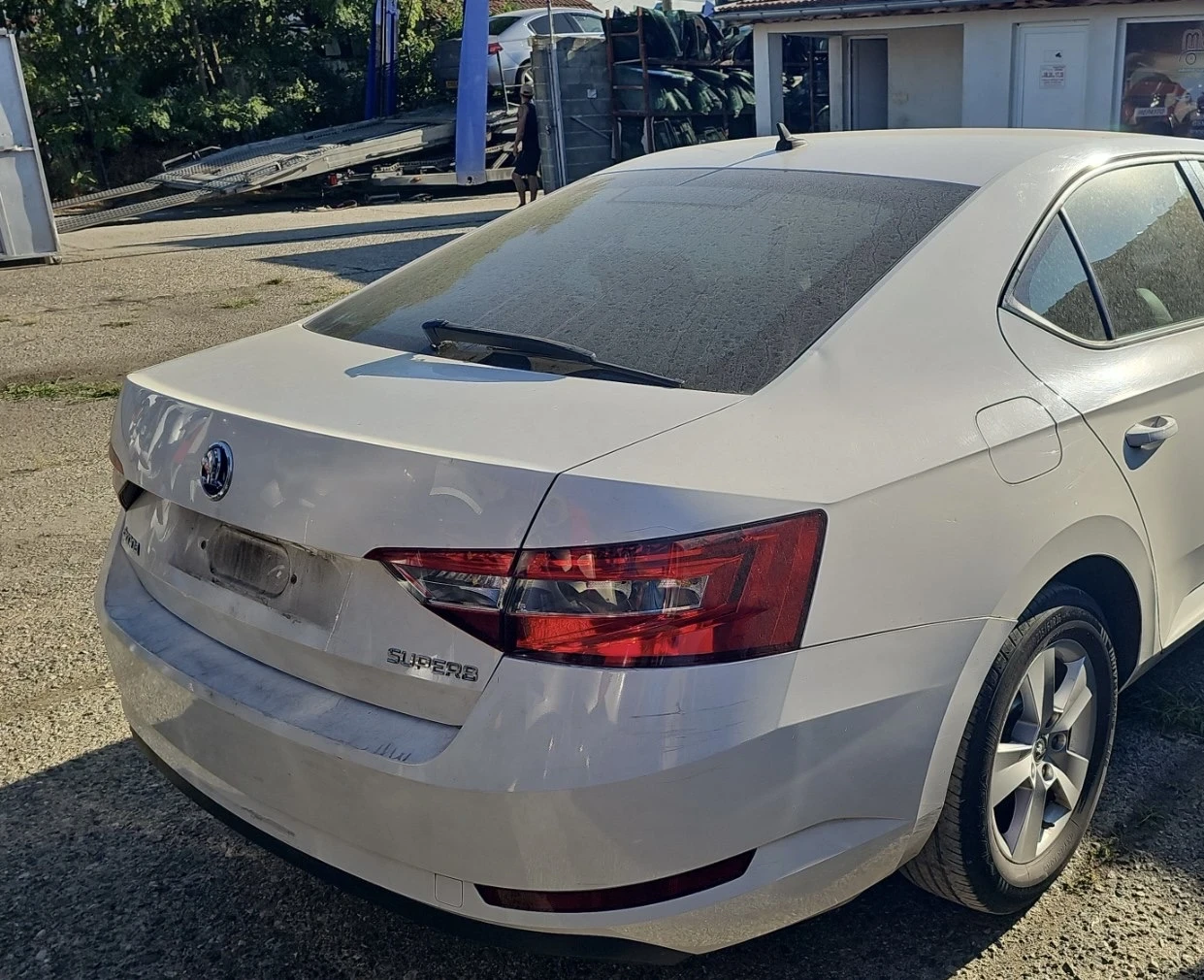 Skoda Superb 2.0 tdi automatic , снимка 2 - Автомобили и джипове - 55693751