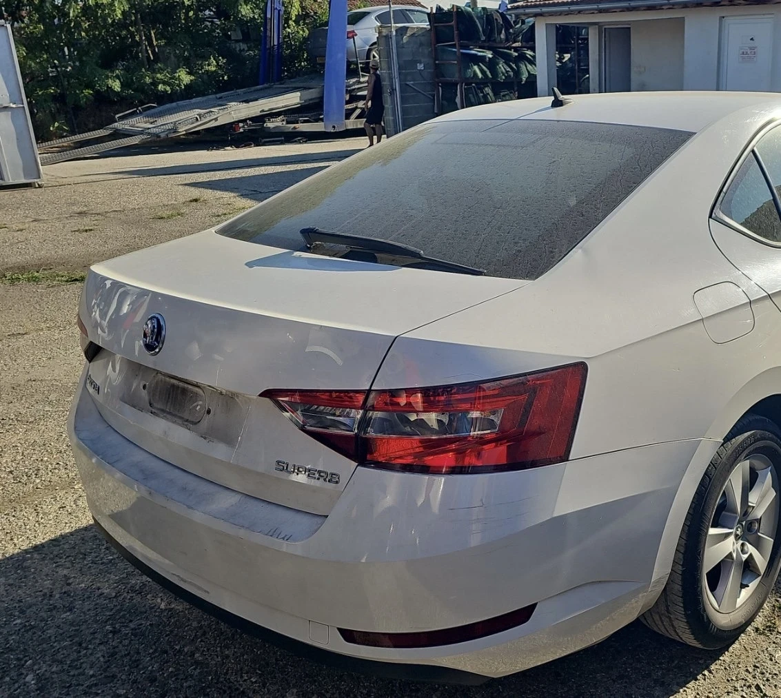 Skoda Superb 1.6 tdi 2.0d automatic , снимка 3 - Автомобили и джипове - 55693751