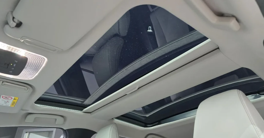 Toyota Prius XLE 2.0 Бензин, снимка 12 - Автомобили и джипове - 55722953