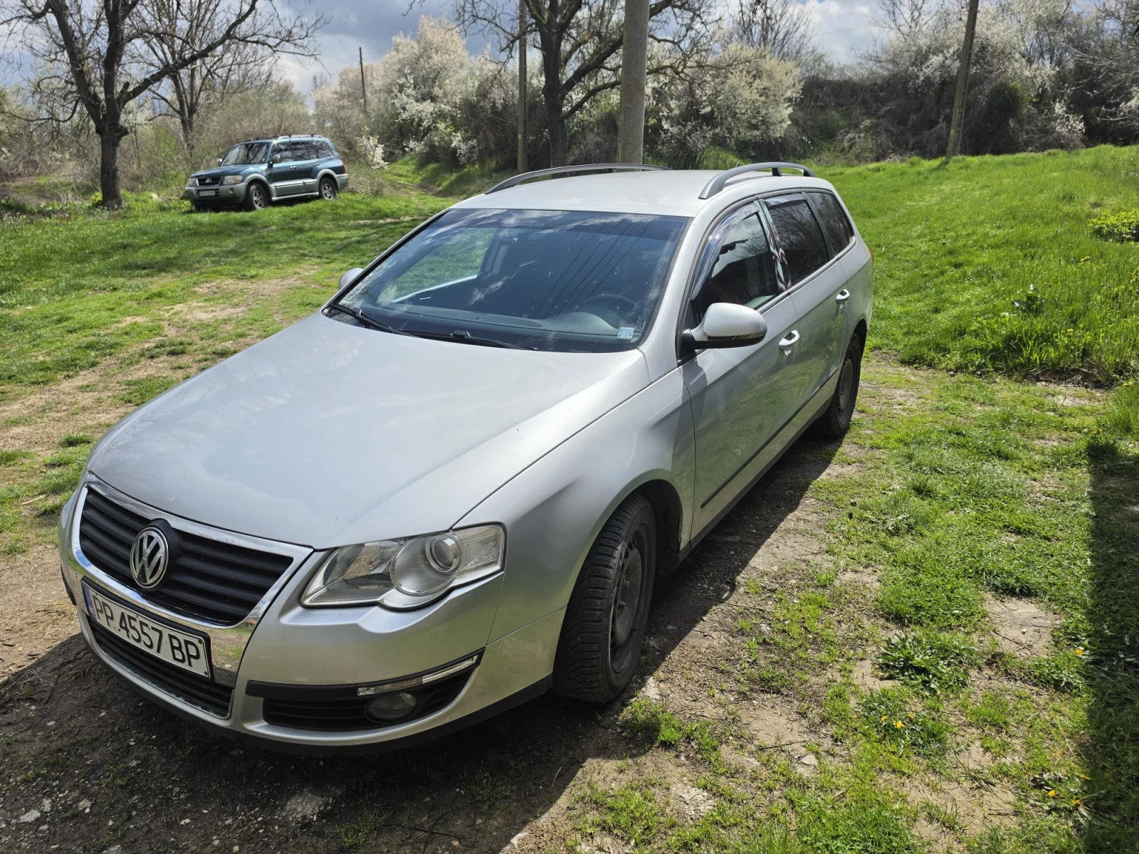 VW Passat 1.9 TDI, снимка 2 - Автомобили и джипове - 55737775