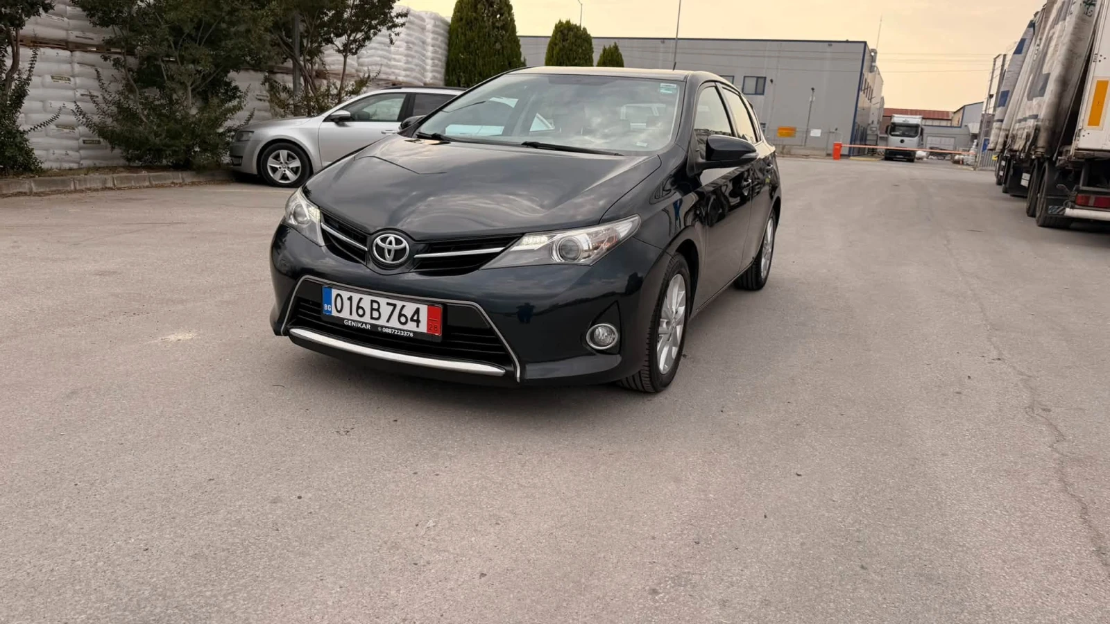 Toyota Auris 1.6 БЕНЗИН 175000км