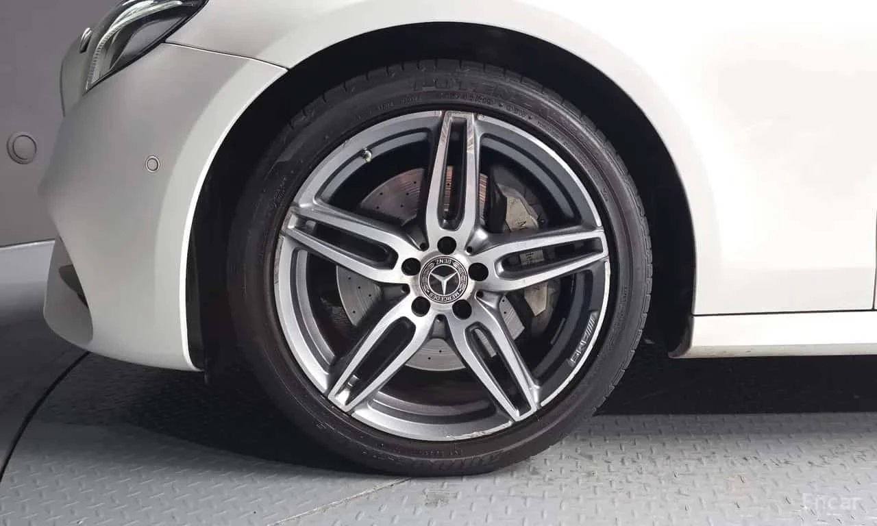 Mercedes-Benz E 300 * 4MATIC AMG Line * ��������� ���� �� �������� *  | Mobile.bg � ����������� 5