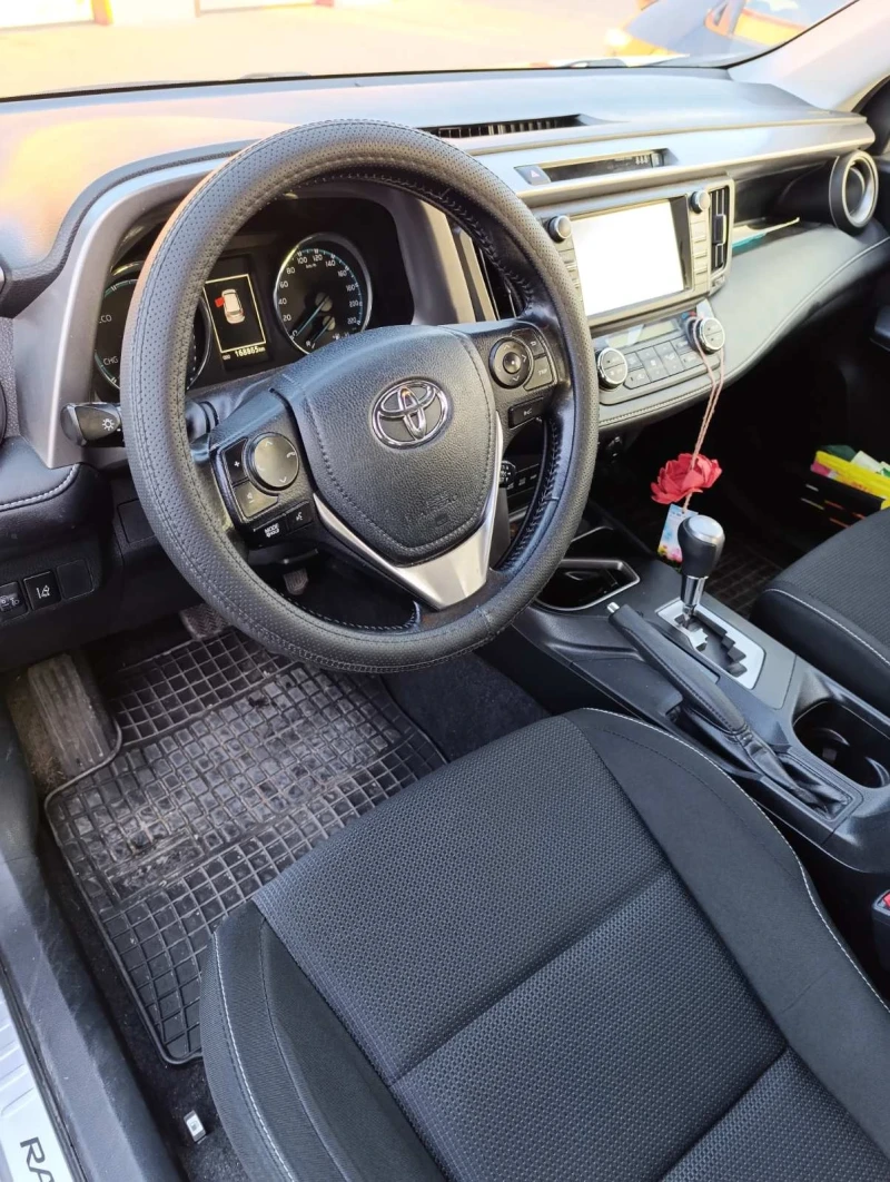 Toyota Rav4 2.5 хибрид, снимка 9 - Автомобили и джипове - 51161758