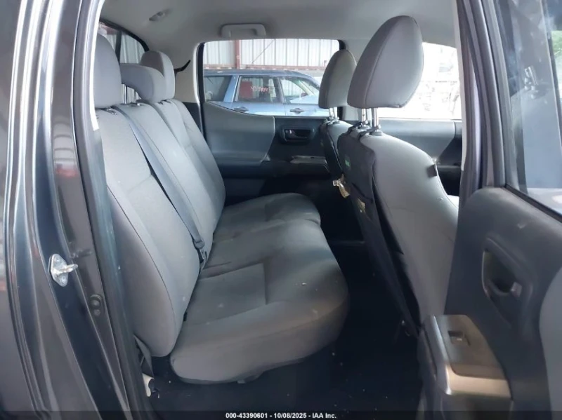 Toyota Tacoma SR5 V6, снимка 7 - Автомобили и джипове - 52865689