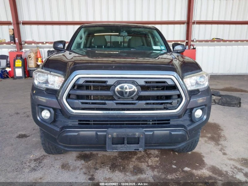 Toyota Tacoma SR5 V6, снимка 8 - Автомобили и джипове - 52865689
