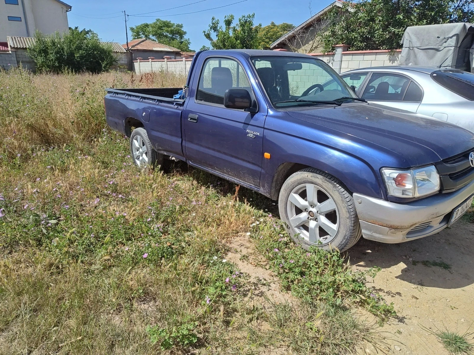 Toyota Hilux 2.5 - изображение 2